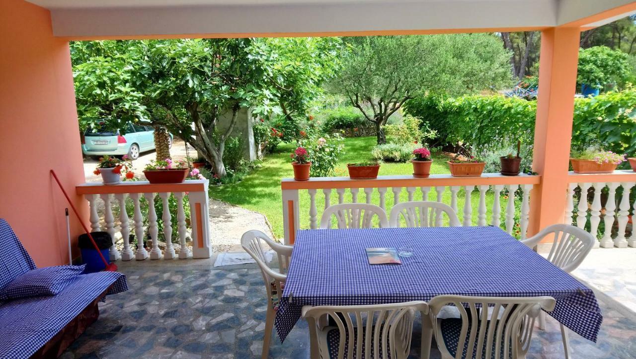 Apartmani Nimcevic Biograd Na Moru Luaran gambar