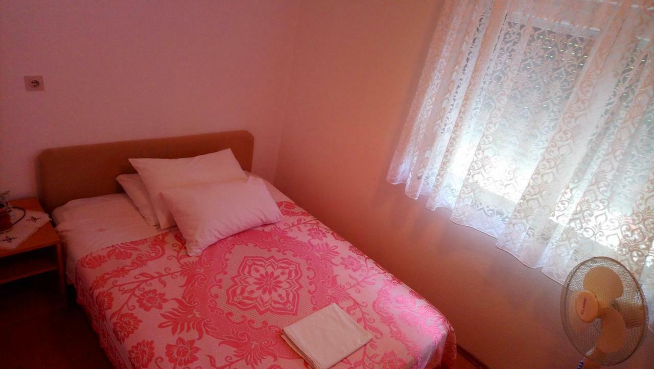 Apartmani Nimcevic Biograd Na Moru Luaran gambar