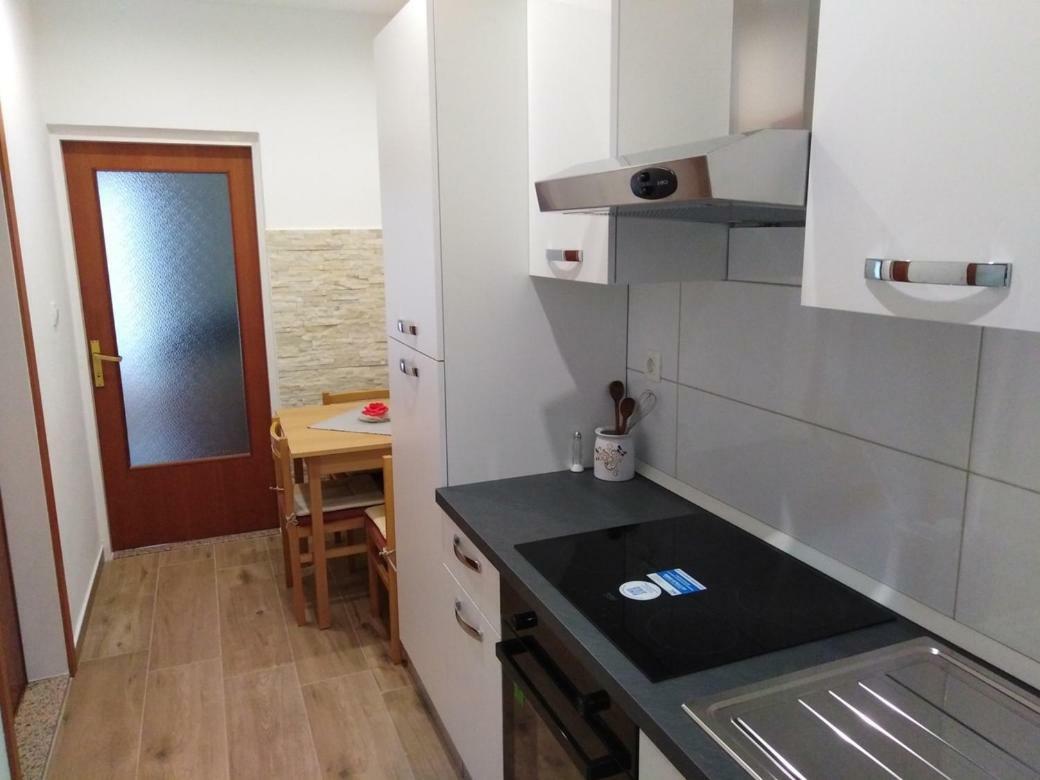Apartmani Nimcevic Biograd Na Moru Luaran gambar