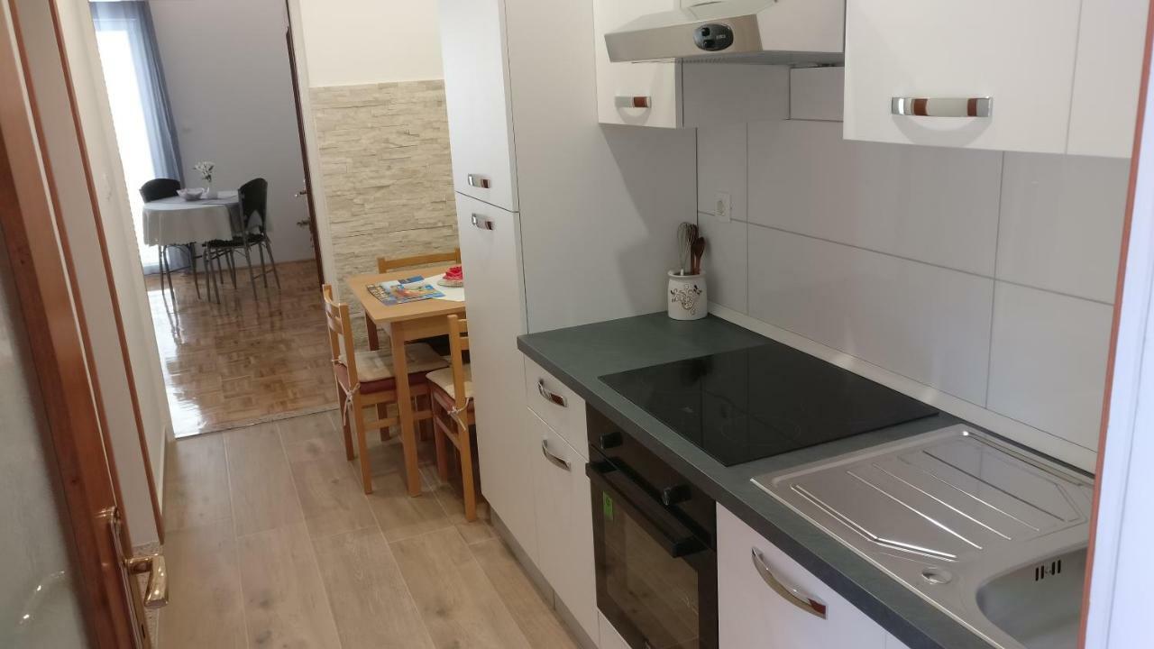 Apartmani Nimcevic Biograd Na Moru Luaran gambar