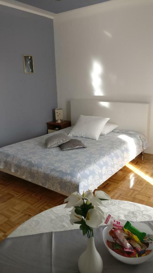 Apartmani Nimcevic Biograd Na Moru Luaran gambar