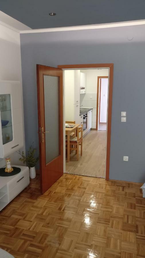 Apartmani Nimcevic Biograd Na Moru Luaran gambar