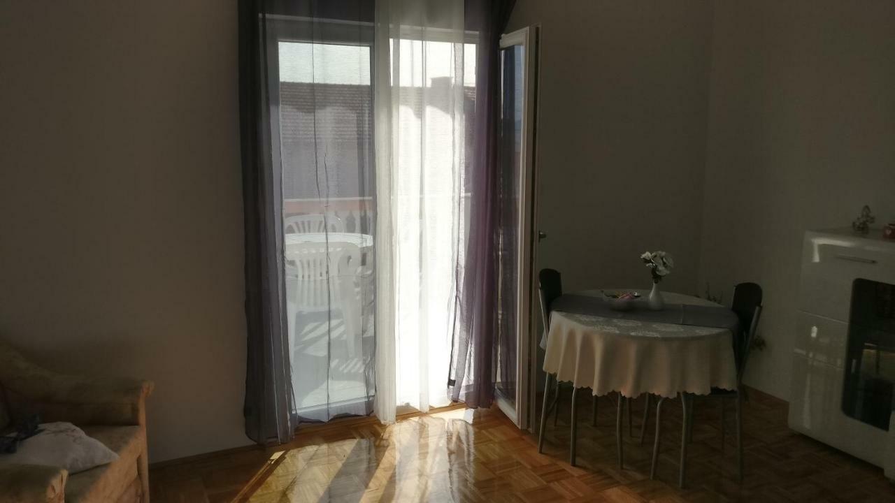 Apartmani Nimcevic Biograd Na Moru Luaran gambar
